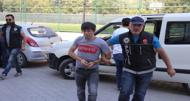 Uyuşturucu ticaretine 2 gözaltı