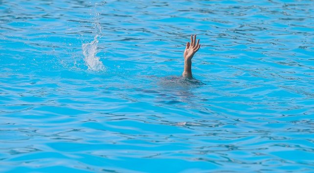 Trabzon’da denize giren kişi boğuldu
