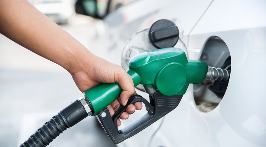 Benzine 12, Motorine 17 Kuruş Zam Geldi