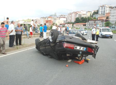 Pazar'da kaza 1'i ağır 2 yaralı