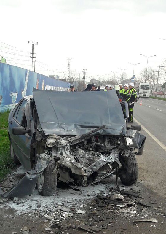 Samsun'da otomobil yolcu otobüsüne çarptı: 1 ölü