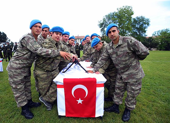 Engellilerin bir günlük askerlik heyecanı