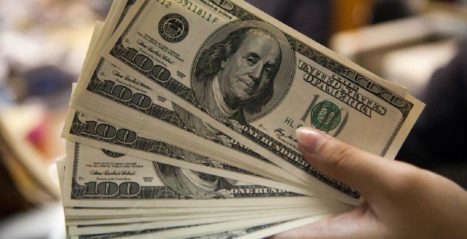 Dolar 4.50 lirayı gördü