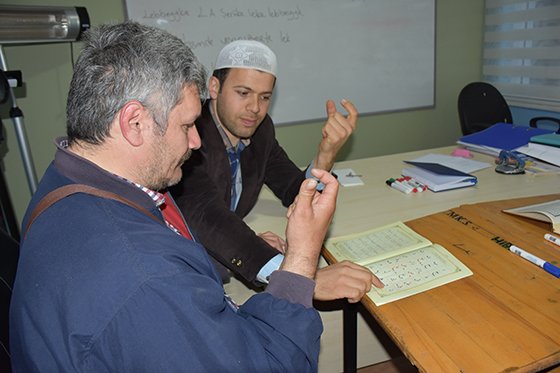 Engelleri öğrenme isteğine engel olamadı