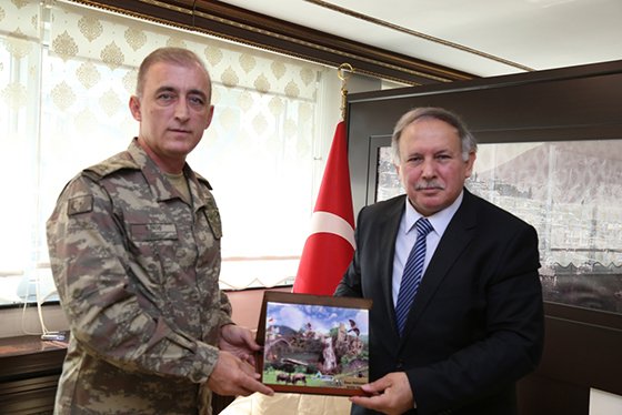 Tuğgeneral Kırış'tan, Artvin Valisi Doğanay'a ziyaret