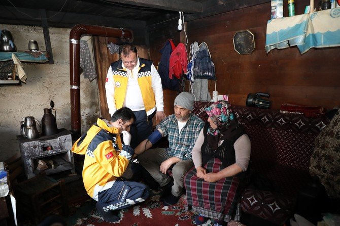 Yalçınkaya çiftine İl Sağlık Müdürlüğü sahip çıktı