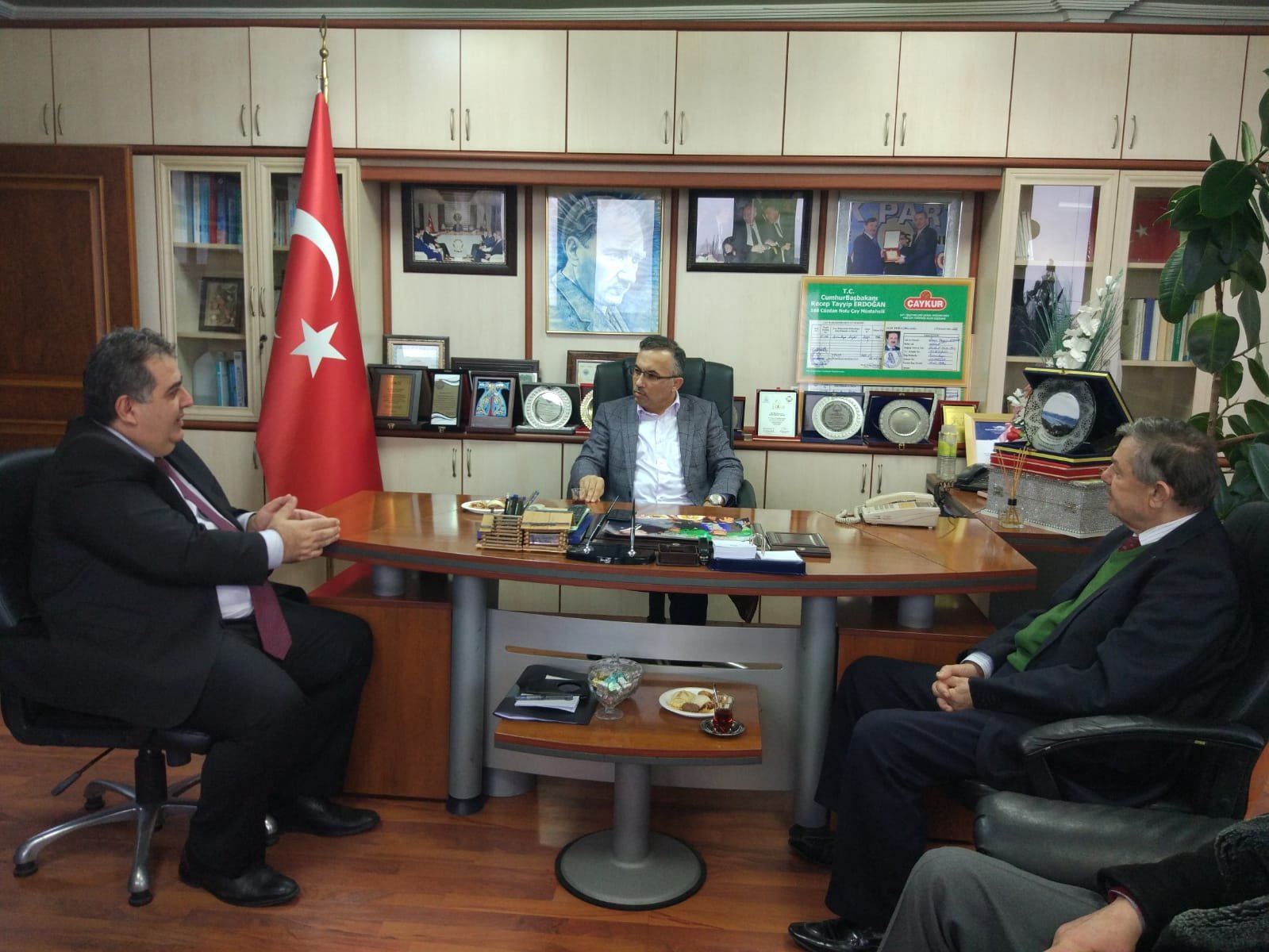 VALİ ÇEBER’DEN ZİRAAT ODASINA ZİYARET