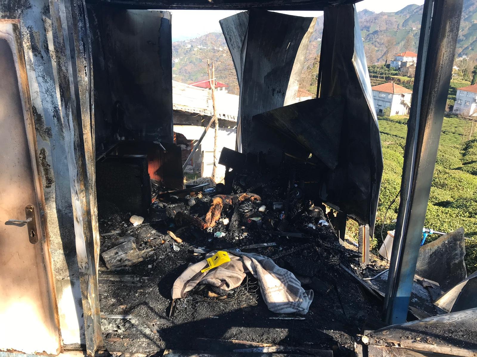 Rize'de yangın: 1 ölü