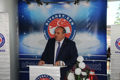 Şafak: "Ezan’a Tahammülsüzlük Kabul Edilemez"