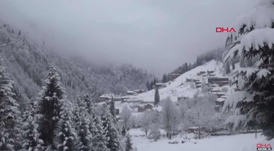 Doğu Karadeniz'de bahar karı, yol kapattı