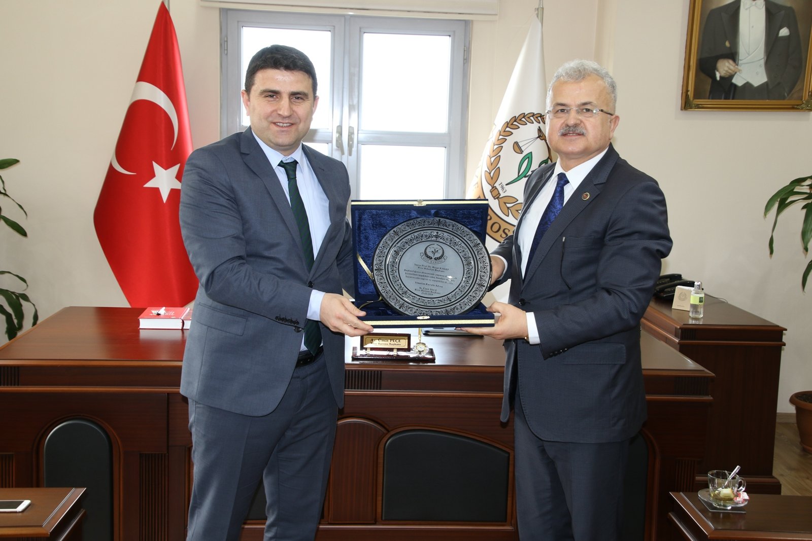 VEDA ZİYARETİNİ BAŞKAN KASAP, BARO BAŞKANLIĞI İLE SÜRDÜRDÜ…