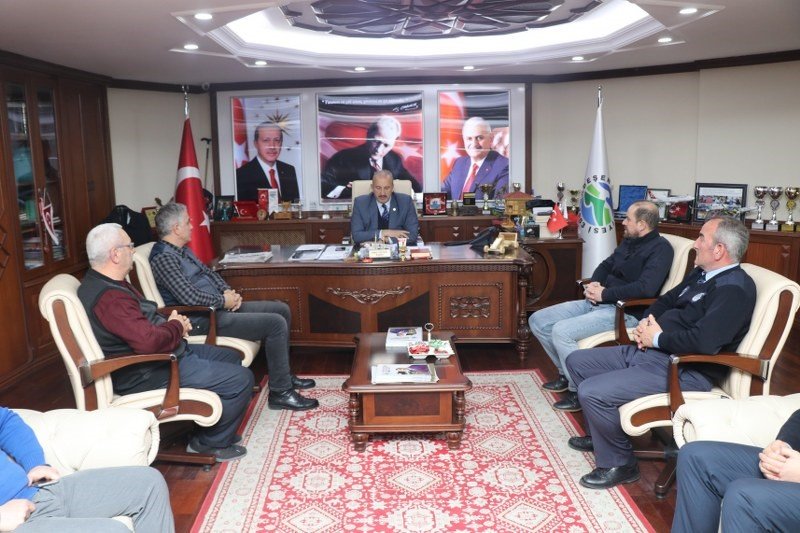 Başkan Gültekin'den Birim Müdürlerine Teşekkür Beratı