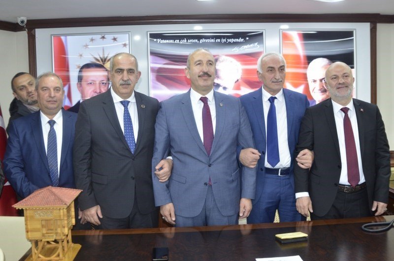 Ardeşen’de Avni Kâhya Görevi Hakan Gültekin’den Devraldı