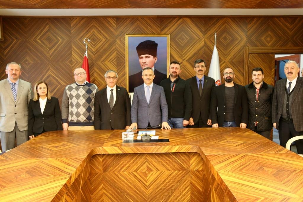 Vali Kemal Çeber’e toplumun her kesiminden ziyaretler devam ediyor