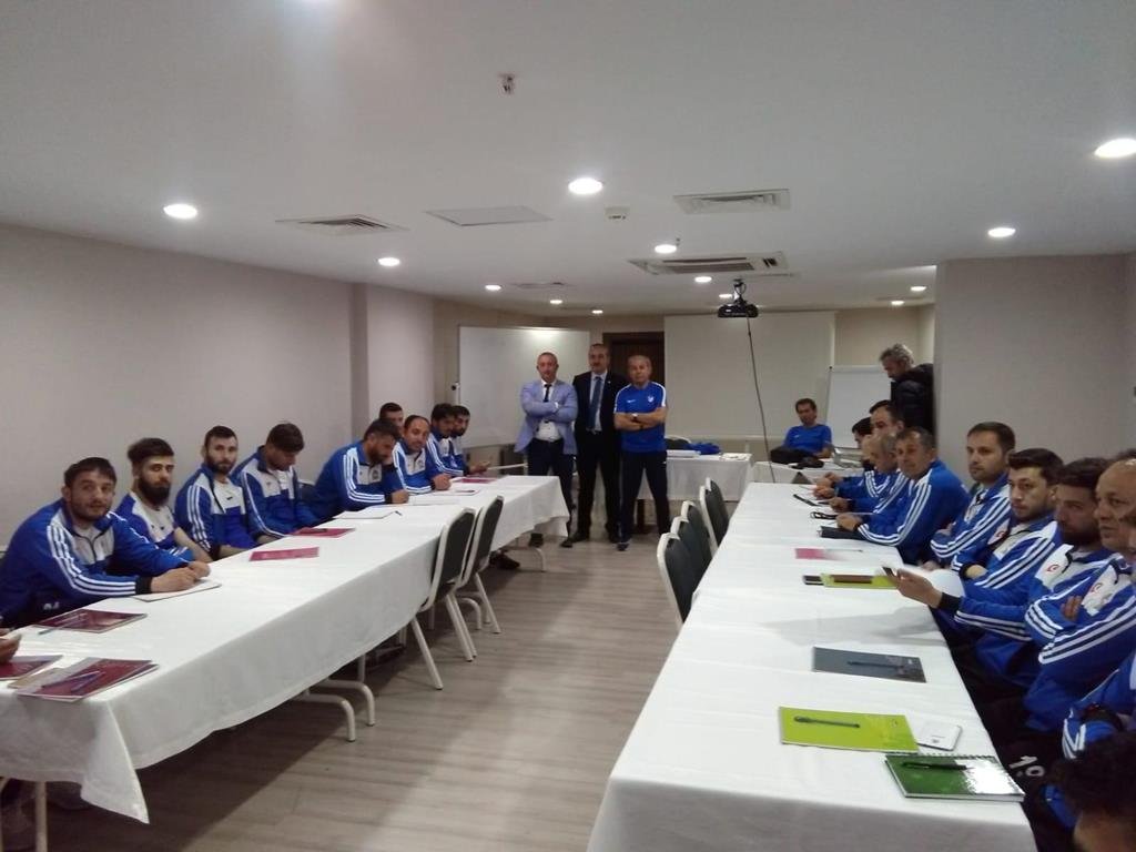 15-25 NİSAN 2019 TFF GRASROOTS C ANTRENÖR KURSU ARTVİN'DE TAMAMLANDI