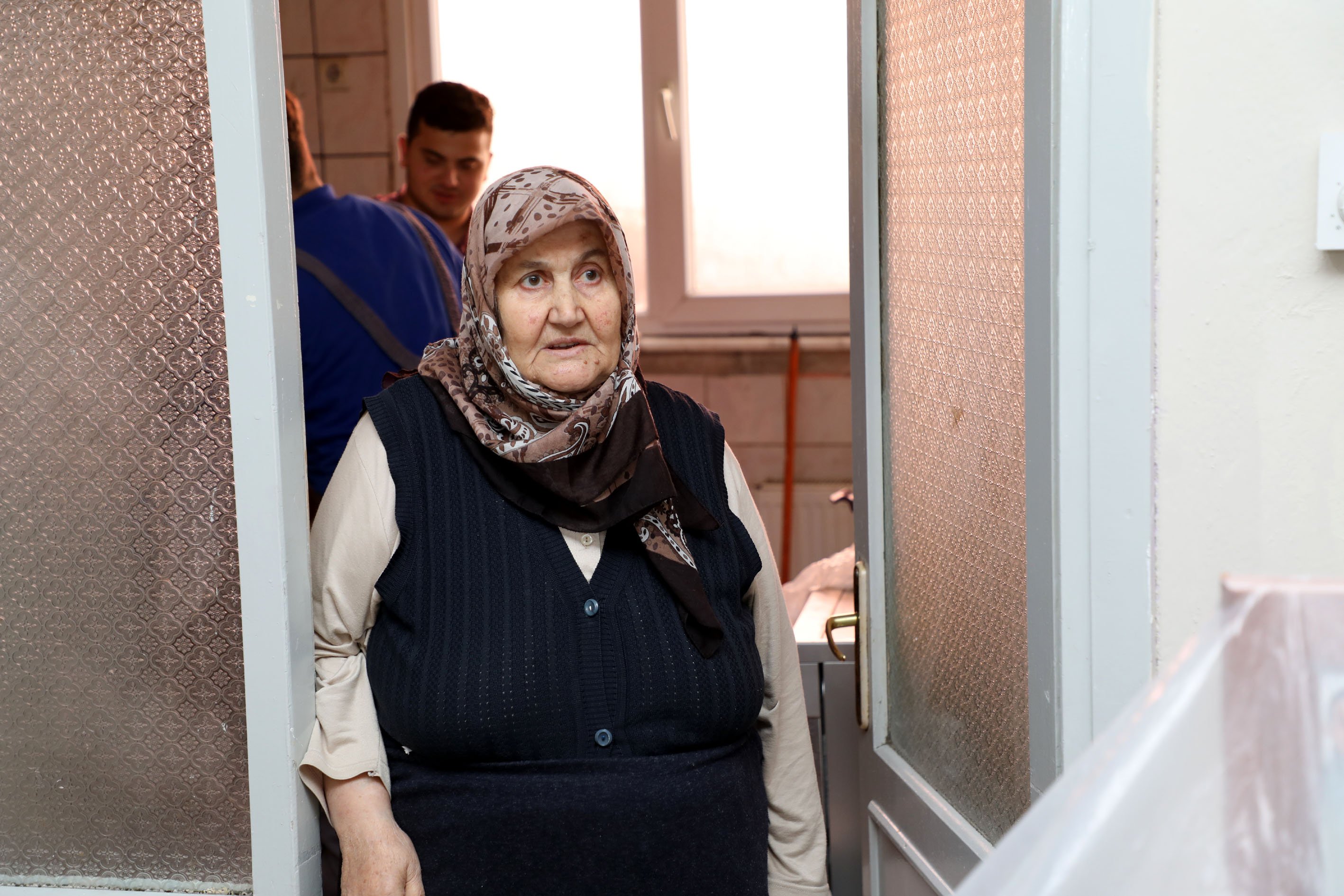 Rize'de İhtiyaç sahiplerinin evine "Kardeş eli" değiyor