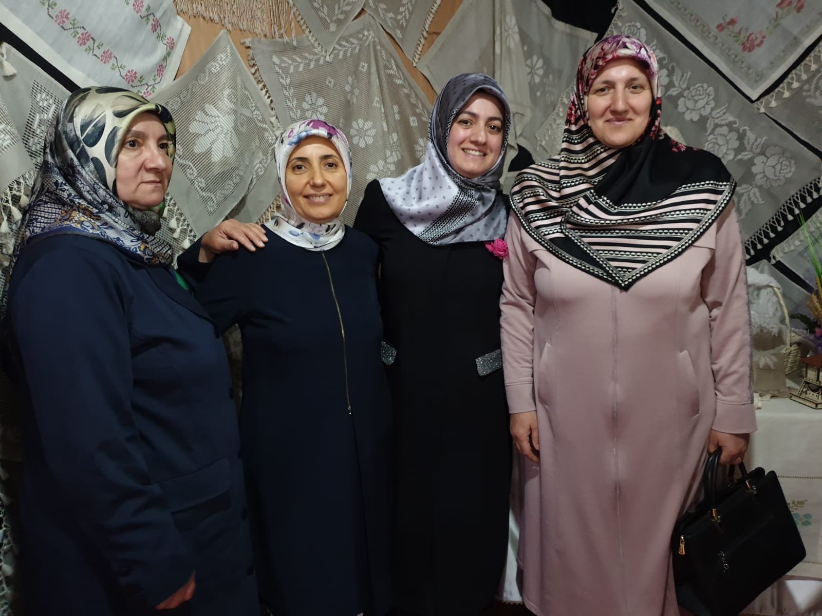 EBRU HOCA NIN YIL SONU FERİTİKO SERGİSİ GÖZ DOLDURDU..