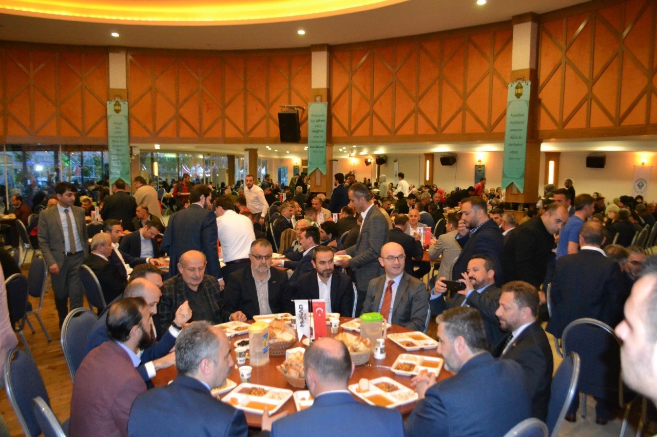 Rizede MÜSİAD İftarı Vatandaşla Açtı