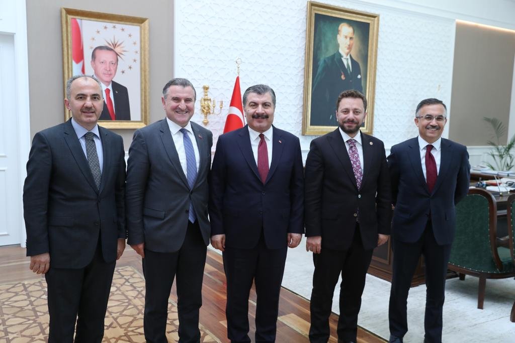 Vali Çeber, Başkanlığındaki Rize Heyetinden Sağlık Bakanına Ziyaret