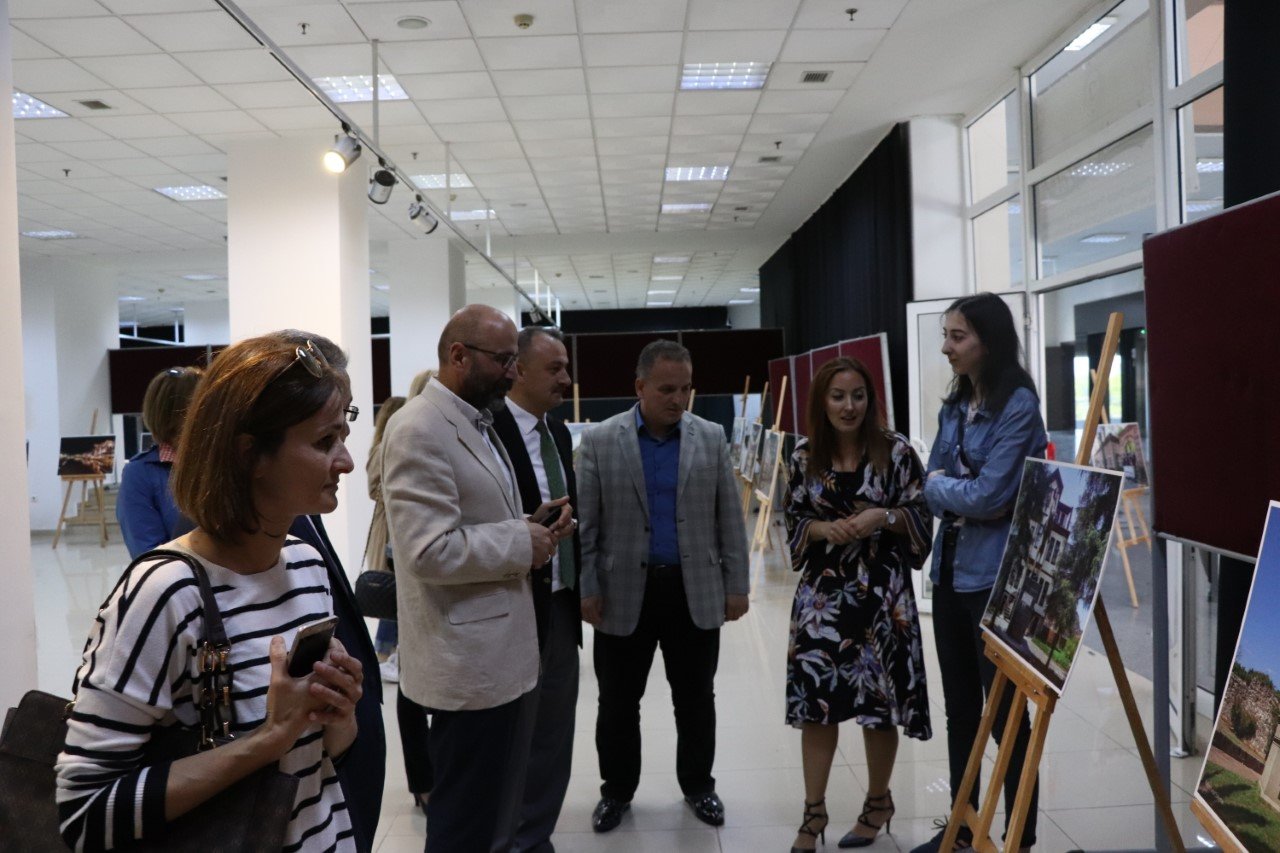 RİZE'DE LİSE ÖĞRENCİLERİ İLK DEFA FOTOĞRAF SERGİSİ AÇTI