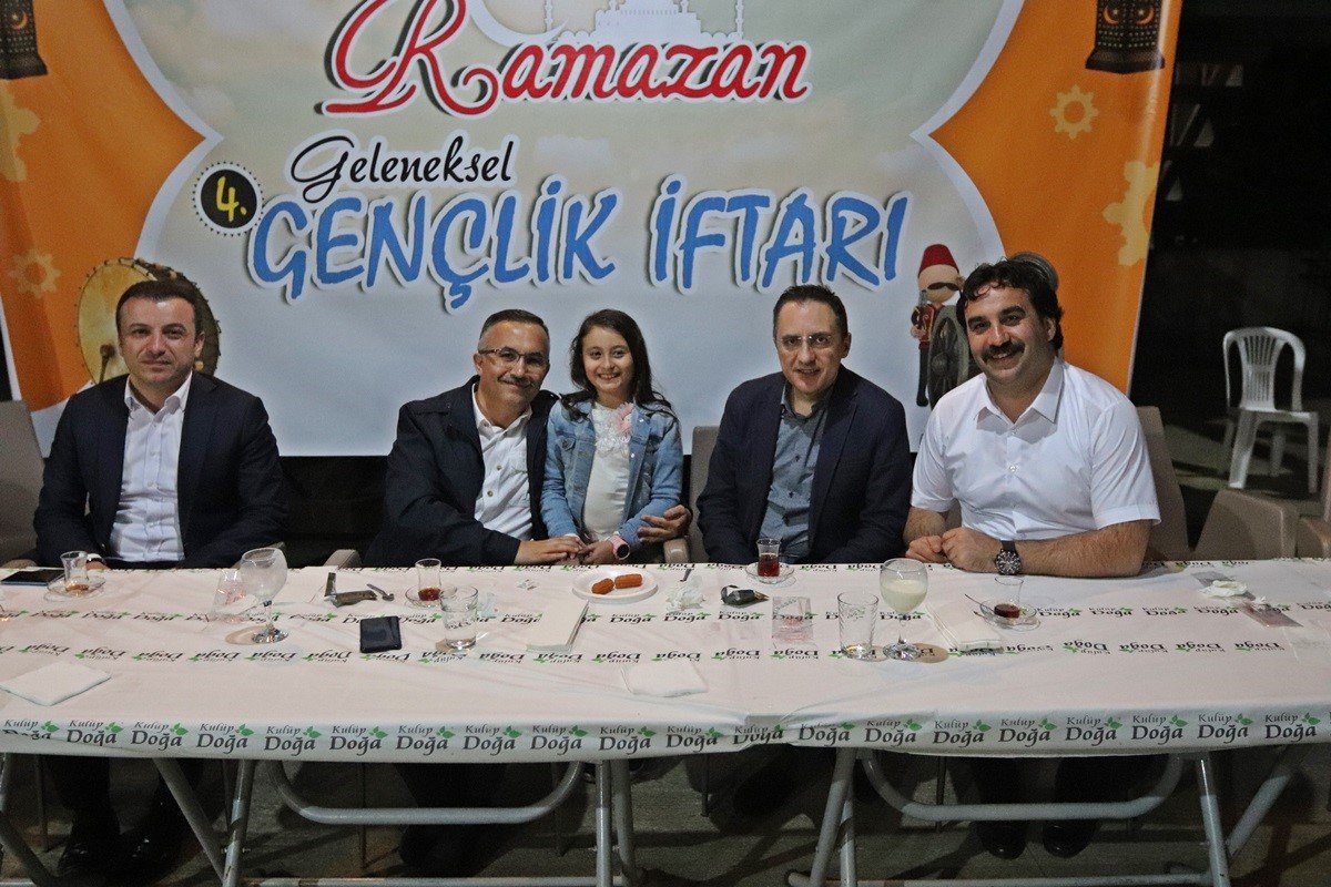 Rize'de Gençler İftar ’da Buluştu