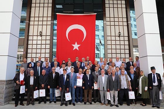 Kıbrıs gazilerine madalya ve beratları verildi