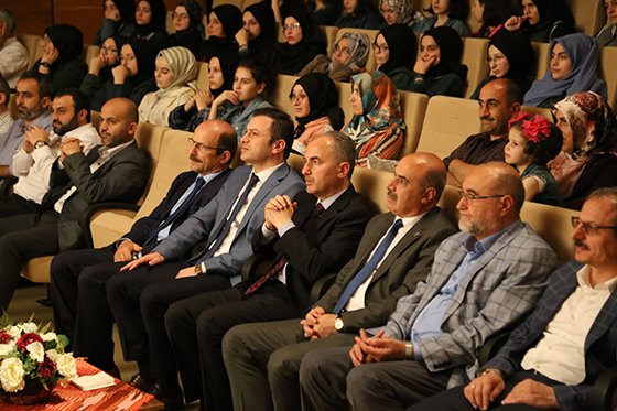 KUR’AN ZİYAFETİ VE İLAHİ DİNLETİSİ PROGRAMI DÜZENLENDİ
