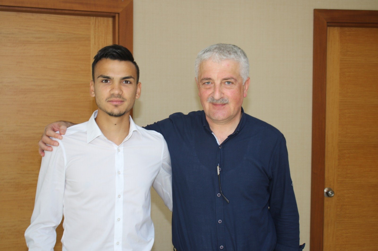Çaykur Rizespor'da Atakan Akkaya imzayı attı