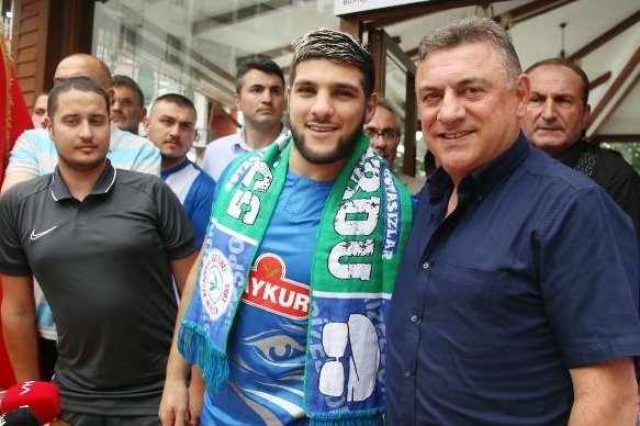 Çaykur Rizespor, El Kabir ile sözleşme imzaladı