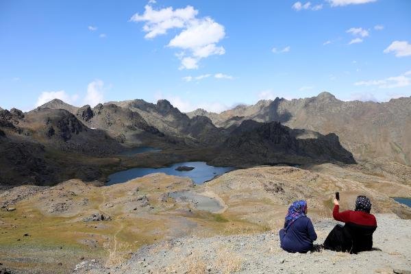 Rize'de Doğa harikası Yedigöller büyülüyor