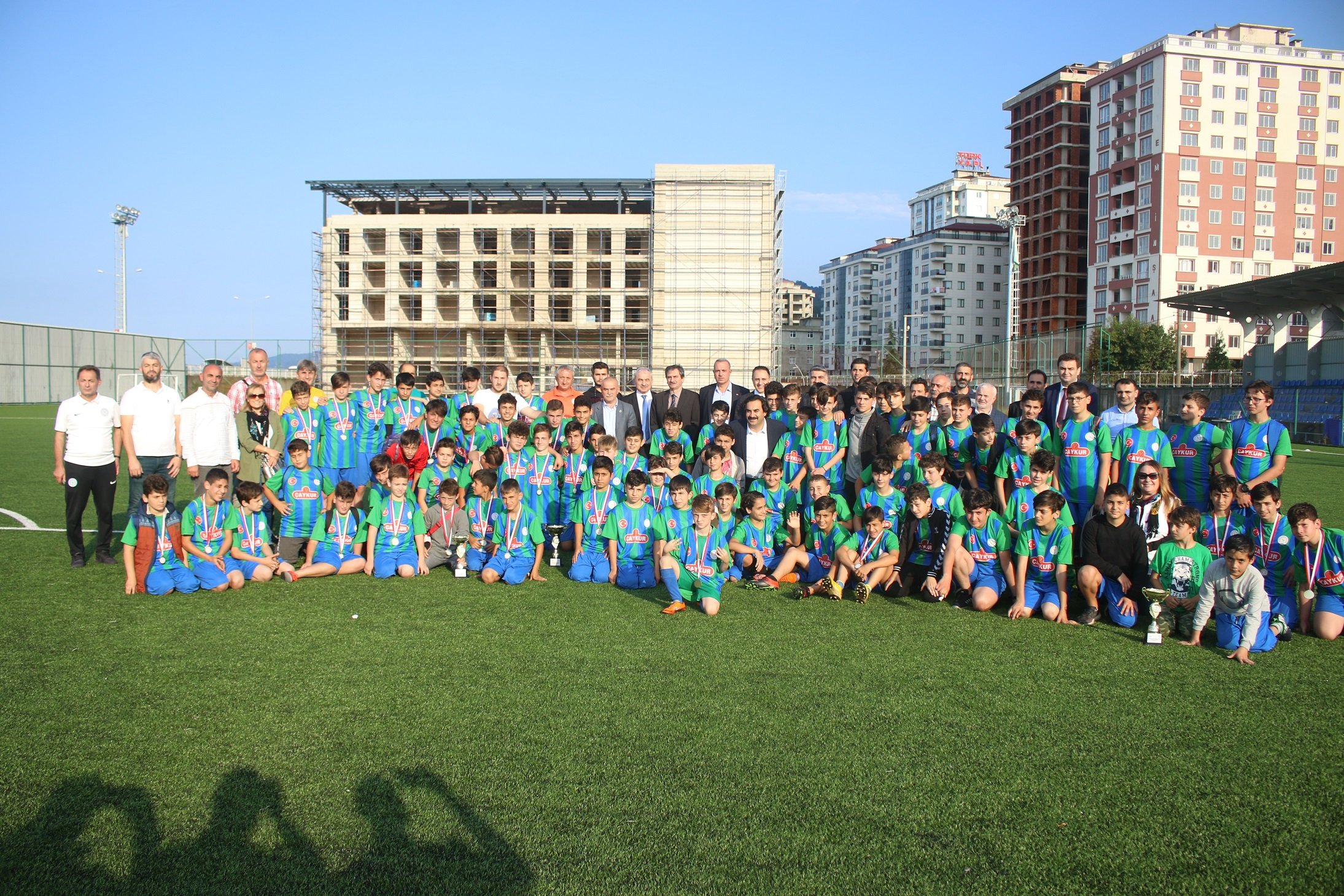 Rize'de Mahalleler Arası Futbol Turnuvasında şampiyon İslampaşa Mahallesi