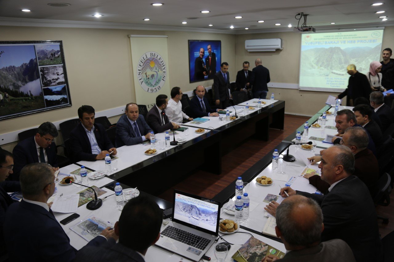 YUSUFELİ’NDE YENİ YERLEŞİM YERİ KOORDİNASYON TOPLANTISI YAPILDI