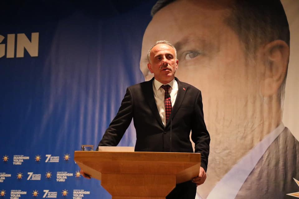 AK Parti Güneysu’da Karslı Yeniden Başkan Seçildi