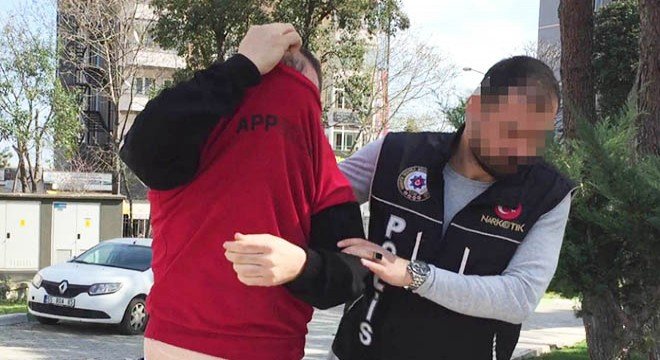 SAMSUN Kaldırıma çarpan otomobil alev aldı, bagajdan uyuşturucu çıktı