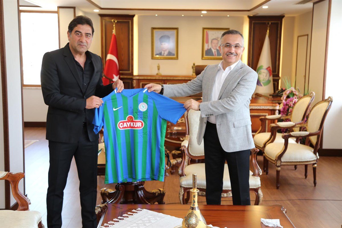 Ç.RİZESPOR VALİ ÇEBER'İ ZİYARET ETTİ
