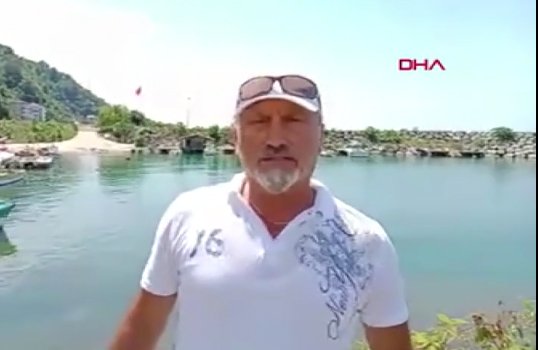 Rizeli Balıkçı Denizdeki domuzu tekne dalgasıyla karaya çıkarttı