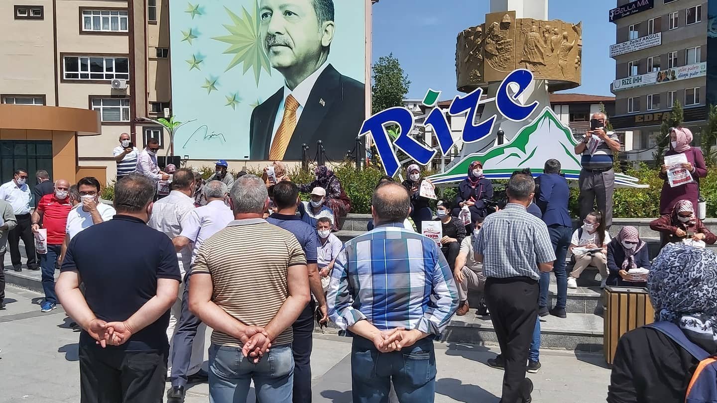 Rize'ye ilk turist kafilesi geldi.