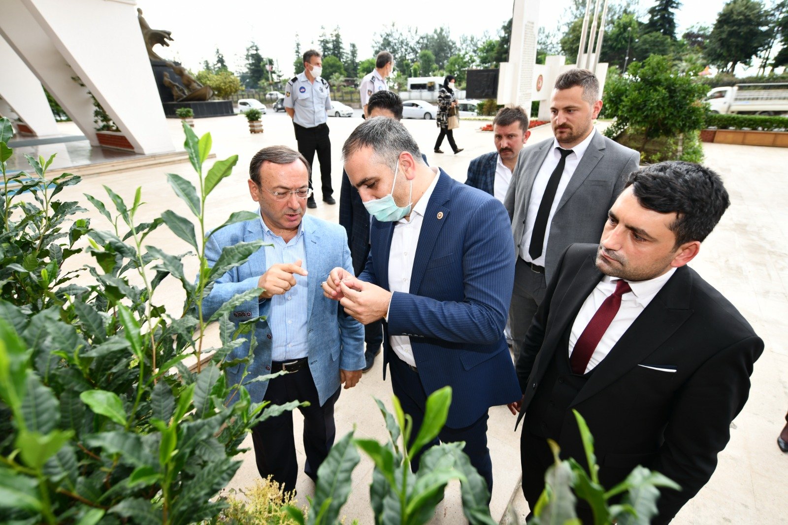 MHP Hatay Milletvekili Lütfi Kaşıkçı'ndan Rize'de 'Çay Kanunu' ziyaretleri