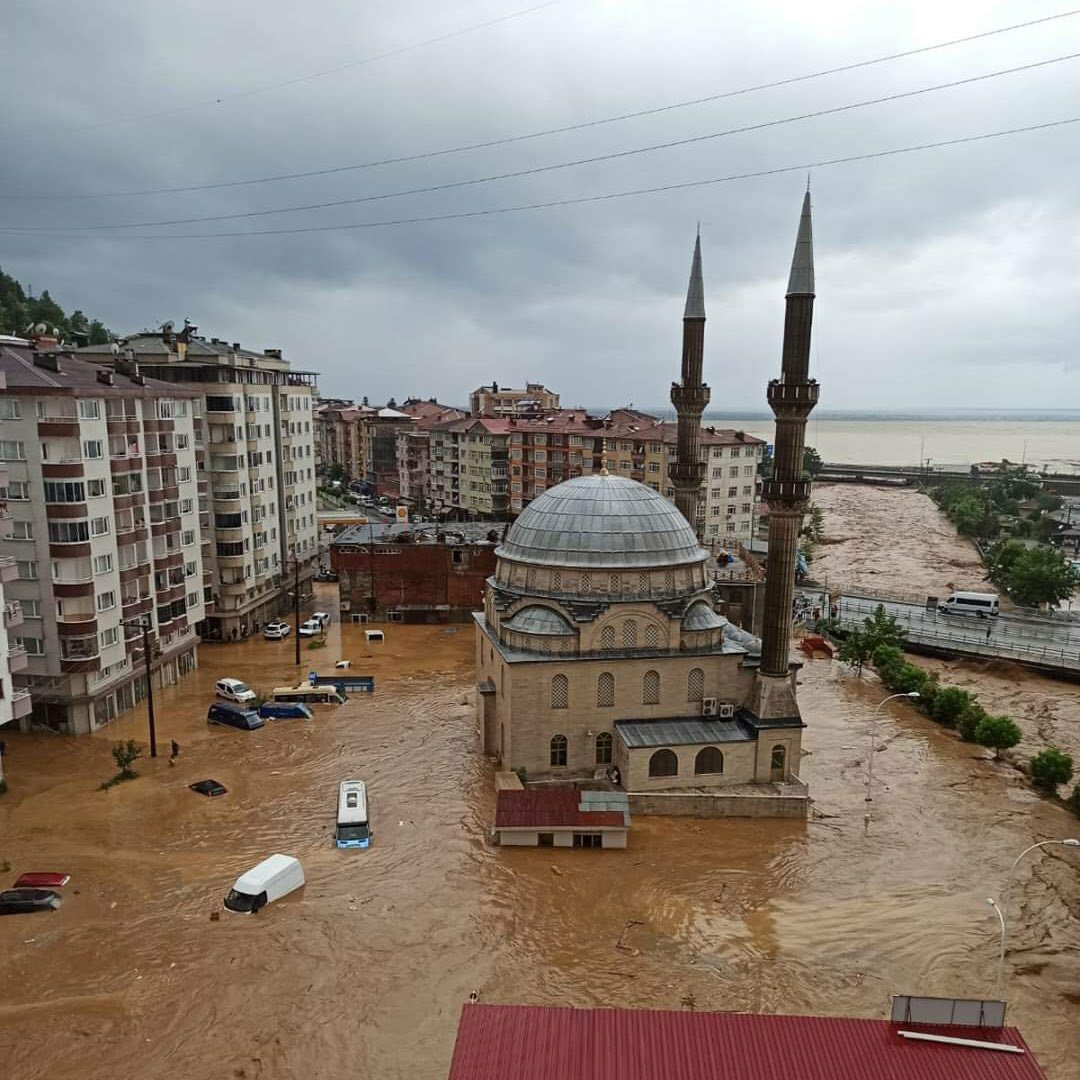 Afet Camiyi Bakın Ne Hale Getirdi