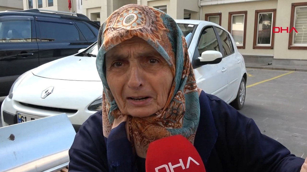 87 Yaşındaki Kadın 'Oğlum Bana Vurdu, Dışarı Attı' Diyerek Gözyaşı Döktü