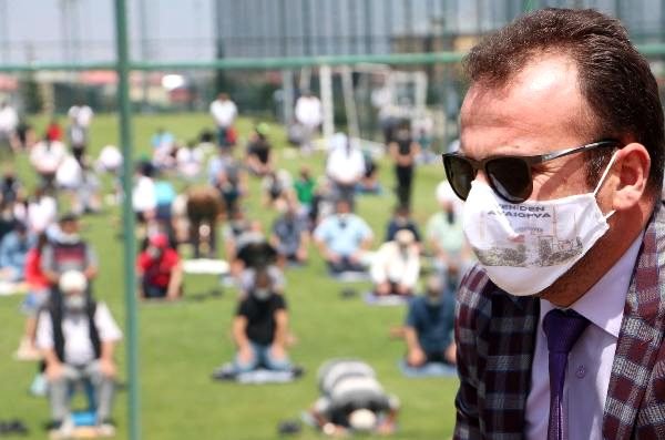 Erzurum'da Cuma Namazını Ayasofya İşlemeli Maske İle Kıldılar