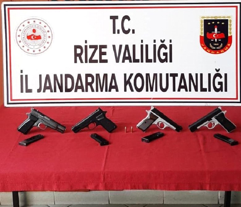 Rize'de Jandarma Kanunsuzluğa Göz Açtırmıyor