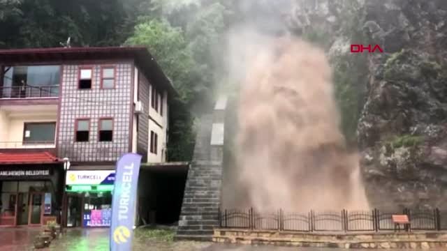 Ayder Yaylası Yolunda Heyelan