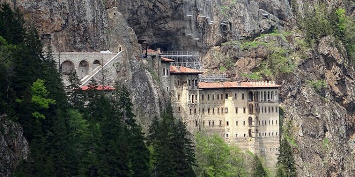 Sümela Manastırı'nda 5 Yıl Aradan Sonra İlk Kez Yapılacak Ayine Az Sayıda Turist Katılacak