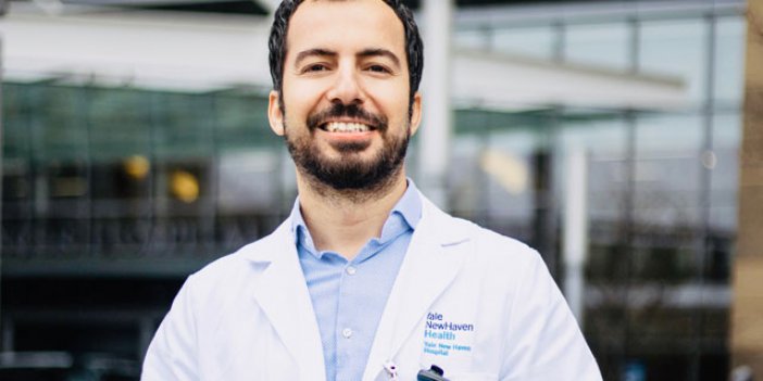 Yale’deki Türk Doktor Uyardı: New York Sokaklardaki Kamyon Morglardan En Az Vaka Sayısına, Kurallara Uyarak Geldi