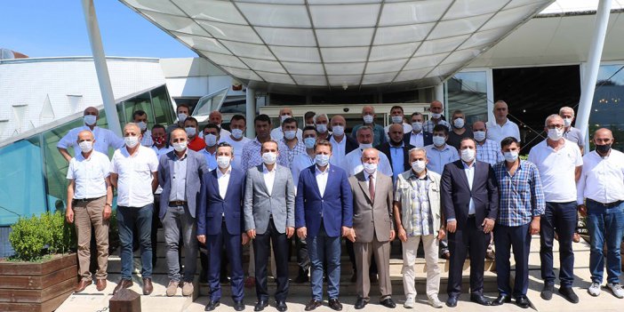 AK Parti Rize Milletvekili Avcı ve İl Başkanı Alim Muhtarlarla Bir Araya Geldi