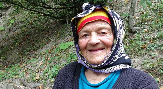 Yaylada Tek Başına Yaşayan Fadime Nine'nin Hayatı Belgeselde