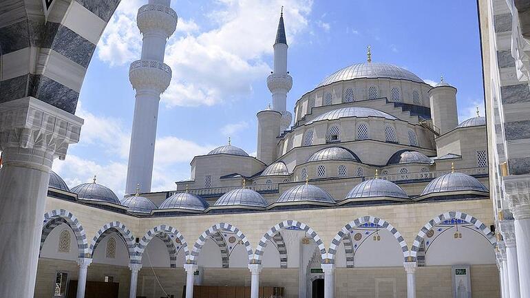 Sabah Namazı Nasıl Kılınır, Kaç Rekattır? Sabah Namazı Saati Kaçta? İşte Kılınışı