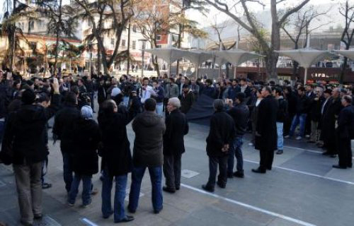 Trabzon'da Uludere için oturma eylemi yaptılar
