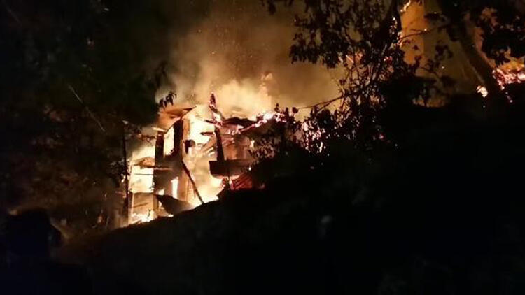 Artvin'de Korkunç Yangın